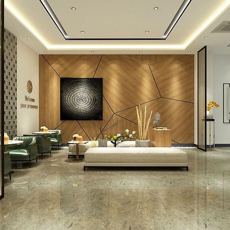 เอมัน บีเคเค Hotel พนมเปญ ภายนอก รูปภาพ